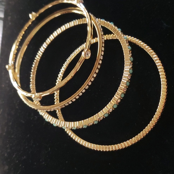 Premier Designs - Bands of Gold Bracelets - Picture 2 of 3